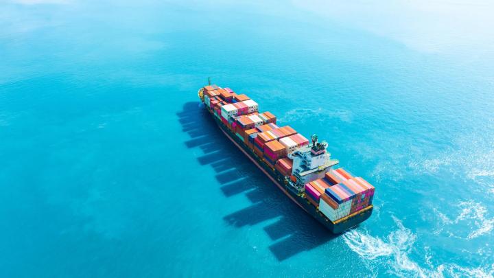 Перенаправление морских судов показало влияние чистого топлива на облака