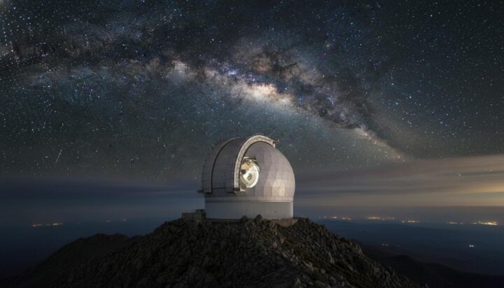 Астрономы составили карту распределения водорода в ранней Вселенной