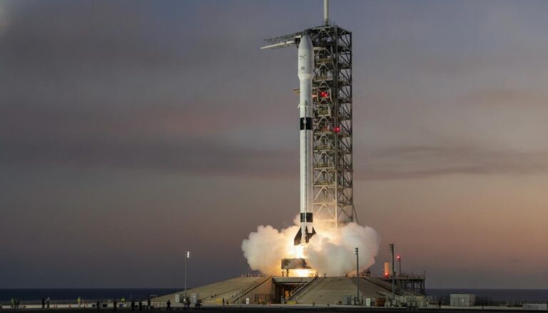 Корабль SpaceX доставит на МКС новый экипаж в рекордно короткий срок